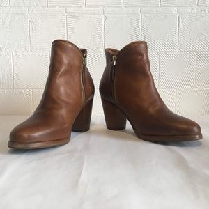 Women's Thursday Boots, Uptown, "caramel," EUC